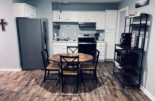 Lynchburg Apartamento | Cozy 1 bedroom 1 bathroom apartment on the outskirts of Lynchburg VA!