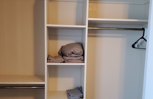 New Harmony Casa | Cozy 1 Bedroom, 1 sitting area. 1 full Bath Casita w/ beautiful mountain views.