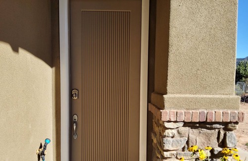 New Harmony Casa | Cozy 1 Bedroom, 1 sitting area. 1 full Bath Casita w/ beautiful mountain views.