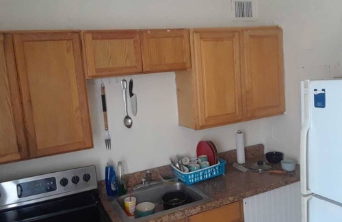 Riviera Beach Apartamento | Cozy 1-bedroom, 1 shared bathroom, 2 miles from the beach, WPB port, or Trirail