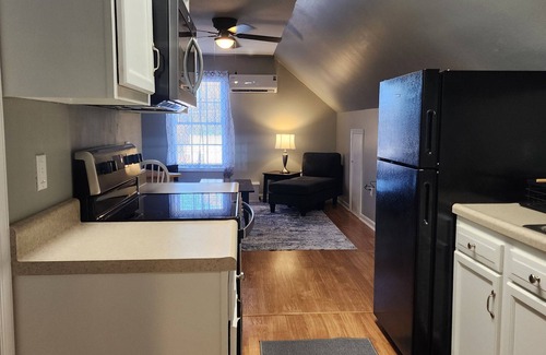 Rock Hall Apartamento | Cozy 1-bedroom 2nd story apartment in center of Rock Hall
