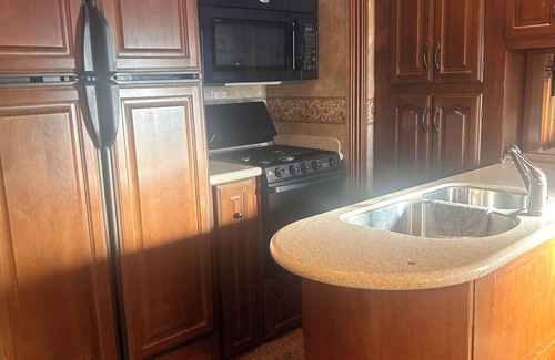 Valley Center Casa | Cozy 1-bedroom 5th wheel with HOT TUB in awesome Valley Center