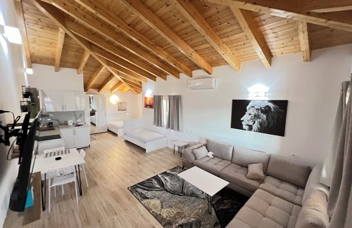 Kamez Apartamento | Cozy 1-bedroom apartment in amazing Domje Tirane with WiFi, AC