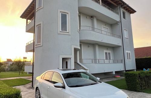 Kamez Apartamento | Cozy 1-bedroom apartment in amazing Domje Tirane with WiFi, AC
