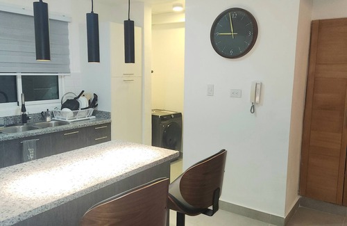 La Julia Apartamento | Cozy 1-bedroom apt in Bella Vista, Sto Dgo with Rooftop,Pool, Gym, Parking,WiFi