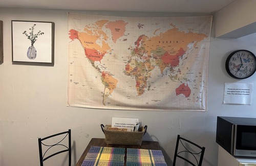 Downers Grove Apartamento | Cozy 1-bedroom apartment just 6 minutes drive to Morton Arboretum