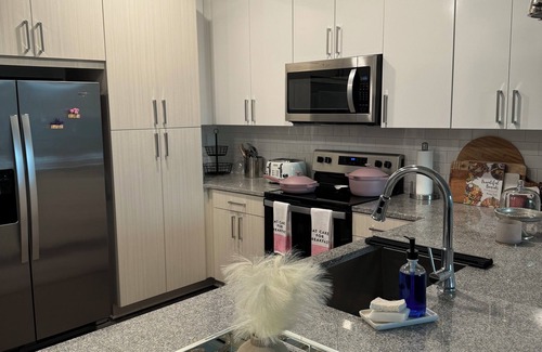 Lawrenceville Apartamento | Cozy 1-bedroom apartment in serene Lawrenceville with WiFi, fitness room