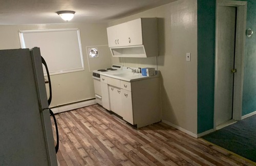 North Babylon Apartamento | Cozy 1-bedroom apartment with WiFi, AC in peaceful North Babylon