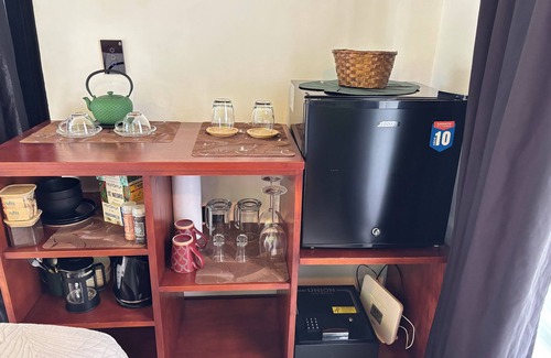 Barrio Pilo Apartamento | Cozy 1-bedroom apartment with AC, WiFi in welcoming La Fortuna