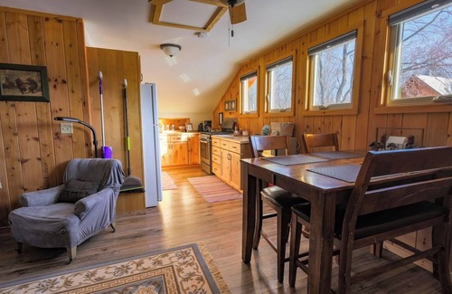 Powell Apartamento | Cozy 1-bedroom apartment north of Marquette, WiFi, AC & perfect for snowmobiling