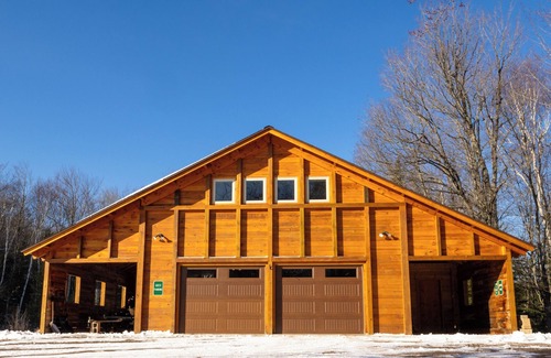 Powell Apartamento | Cozy 1-bedroom apartment north of Marquette, WiFi, AC & perfect for snowmobiling