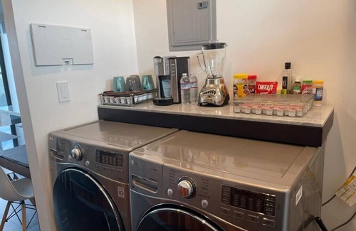 Avenida Revolución Apartamento | Cozy 1-bedroom apartment in awesome Tijuana DOWNTOWN with fitness room, WiFi