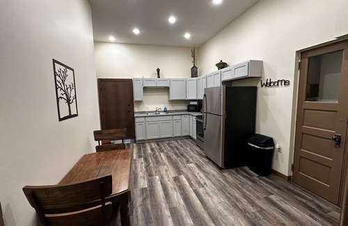 New Ulm Apartamento | Cozy 1 bedroom apartment located in beautiful downtown New Ulm Mn.