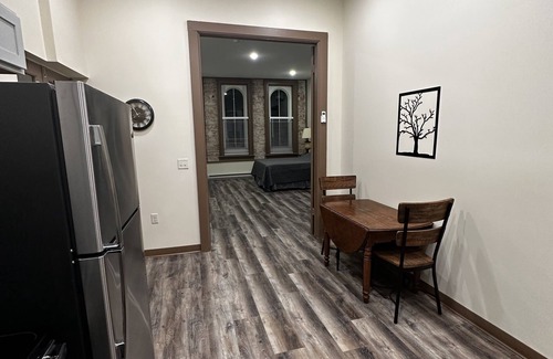 New Ulm Apartamento | Cozy 1 bedroom apartment located in beautiful downtown New Ulm Mn.