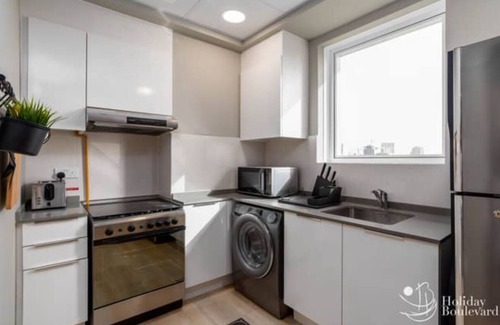Al Quoz Apartamento | Cozy 1-bedroom apartment with WiFi, fitness room in delightful Dubai