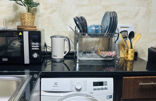 Dubai Apartamento | Cozy 1-bedroom apartment in nice Dubai Land with WiFi, Fitness Room & Pool