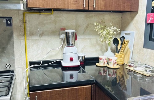 Dubai Apartamento | Cozy 1-bedroom apartment in nice Dubai Land with WiFi, Fitness Room & Pool