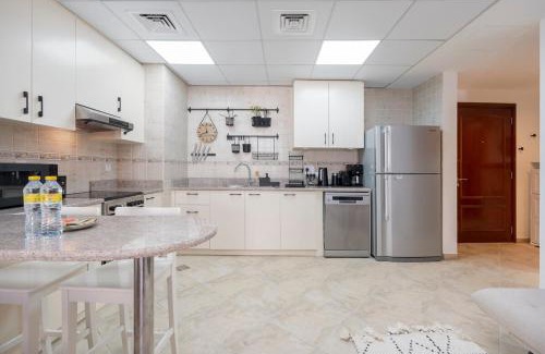 Motor City Apartamento | Cozy 1-Bedroom Apartment for 5 in Motor City!