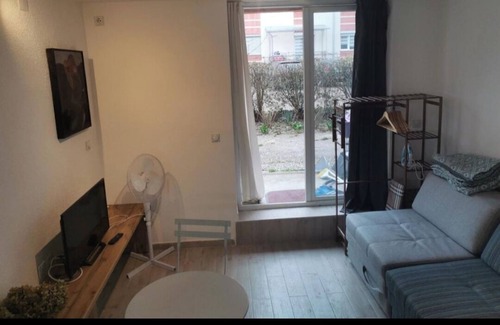 Ohrid Apartamento | Cozy 1-bedroom apartment in enjoyable Ohrid with AC+parking.