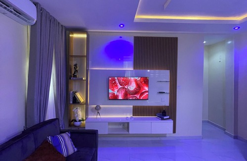 Surulere Apartamento | Cozy 1-bedroom apartment in Lagos with WiFi, fitness room