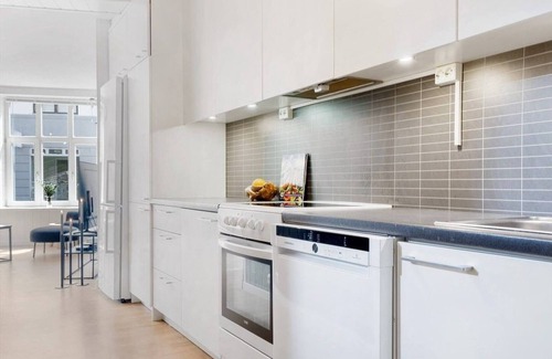 Alesund Apartamento | Cozy 1-bedroom Apartment in Ålesund's Heart
