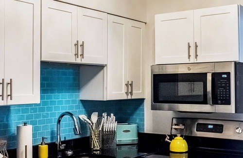 University District Apartamento | Cozy 1-bedroom boho theme. Walking distance to UOM.