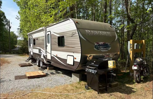 Salem Casa | Cozy 1-bedroom camper close to Clemson and Lake Jocassee