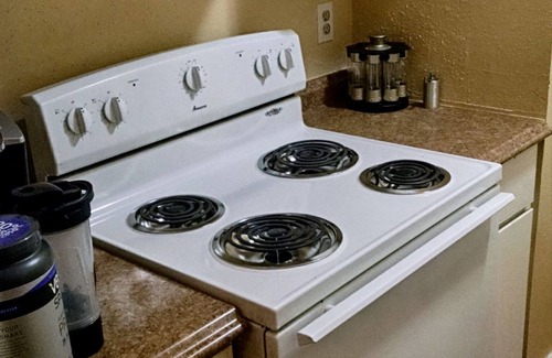 Central Oklahoma City Condominio | Cozy 1-bedroom condo in amazing Oklahoma City with WiFi, AC