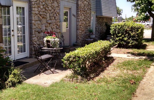 Central Oklahoma City Condominio | Cozy 1-bedroom condo in amazing Oklahoma City with WiFi, AC