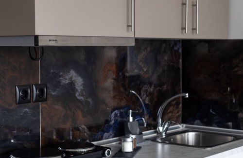Vardaris Condominio | Cozy 1-bedroom condo with WiFi, AC in wonderful Thessaloniki