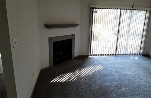 Pike Condominio | Cozy 1-bedroom condo in amazing Indianapolis with WiFi, AC