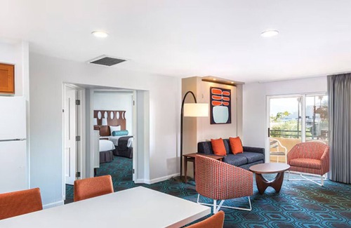 Old Las Palmas Condominio | Cozy 1-bedroom condo with fitness room, WiFi in welcoming Palm Springs