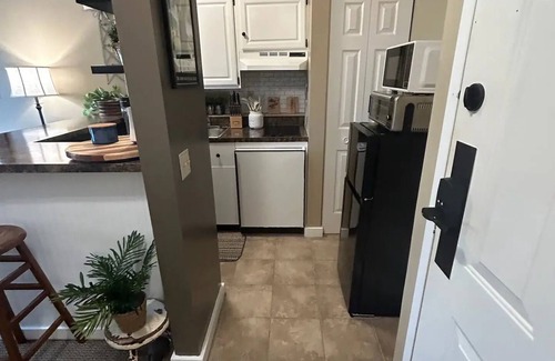 Hancock Condominio | Cozy 1-bedroom condo at ski resort with WiFi, fitness room, pool & hottub