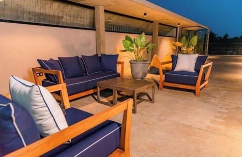 Induruwa Casa | Cozy 1-bedroom condo in wonderful Induruwa with WiFi, AC