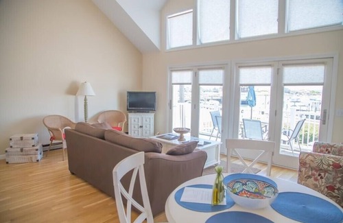 Watch Hill Historic District Condominio | Cozy 1-bedroom condo in Watch Hill