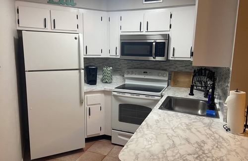 Ventura Condominio | Cozy 1-bedroom Condo in Luxury Gated Community