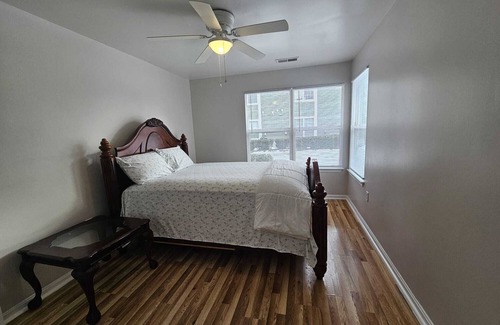 Mount Vernon Condominio | Cozy 1-bedroom condo in wonderful Alexandria with WiFi, AC, Free Parking