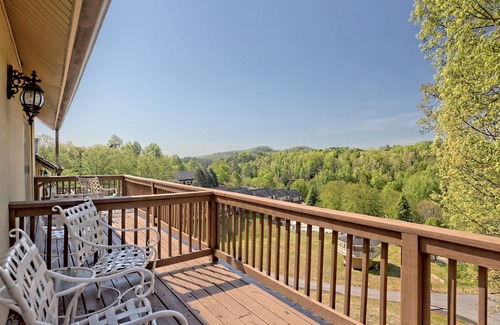 Clayton Condominio | Cozy 1-Bedroom Condo with Mountain Views in Clayton, GA