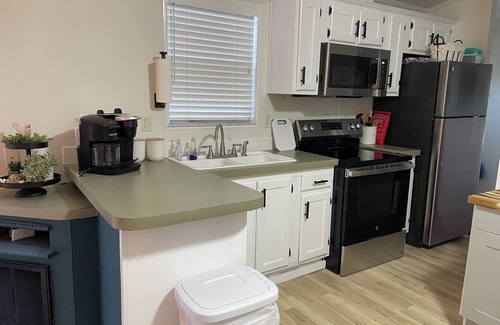 Franklin Cabaña | Cozy 1-bedroom cottage for Hiking, Waterfalls & WNC Adventures!