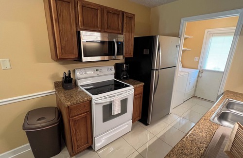 Myrtle Beach Condominio | Cozy 1-bedroom, ground floor condo in Myrtle Beach! Central location!