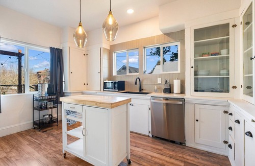 Richmond Casa | Cozy 1-bedroom House ~ Heart of Iconic Portland Hawthorne District!!