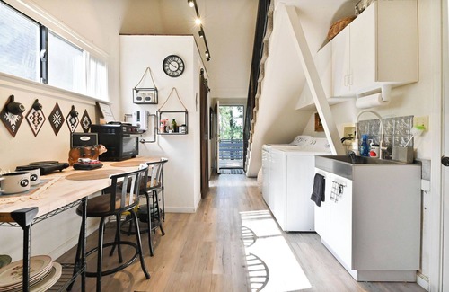 Hathaway Pines Apartamento | Cozy 1-bedroom Loft Apartment in Stanislaus National Forest by Historic Murphys