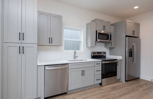 Oxford Condominio | Cozy 1-bedroom newly built - PERFECT LOCATION for you to enjoy ALL of Oxford!