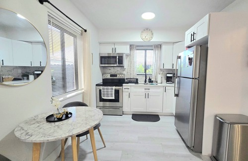 Little Ranches Casa | Cozy 1 Bedroom + Patio Near Beaches & HardRock Cafe!