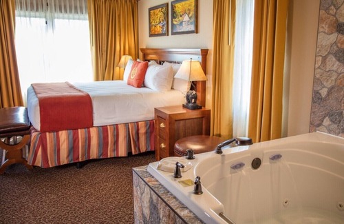 Gatlinburg Complejo | Cozy 1-bedroom Resort with Fitness Room, Waterpark in Charming Gatlinburg