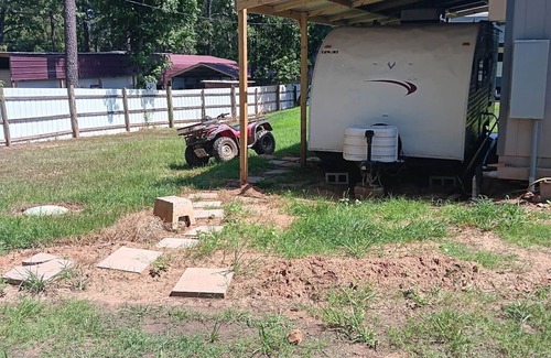 Negreet Casa | Cozy 1-bedroom RV near Toledo Bend, LA.