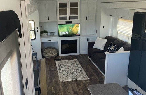 Lubbock Casa | Cozy 1-Bedroom RV Retreat with Pool Access
