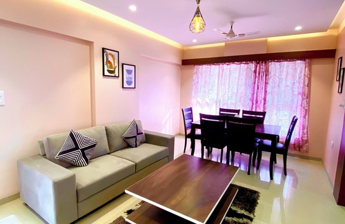 Kalyani Nagar Apartamento | Cozy 1-bedroom w/ WiFi & AC in lovely Pune, perfect to relax & rejuvenate