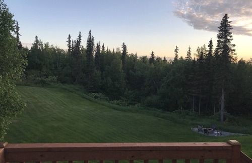 Mid-Hillside Apartamento | Cozy 1 bedroom with beautiful Alaskan views