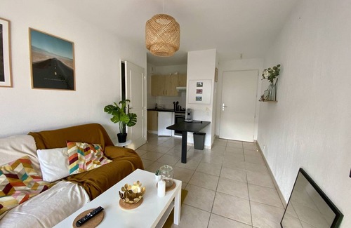Cambo-les-Bains Apartamento | Acogedor T1 Bis con piscina en Cambo-les-Bains, terraza, parking, 2 personas